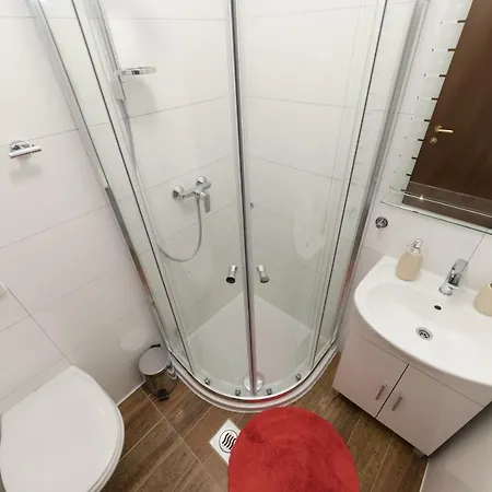 Main Street アパート