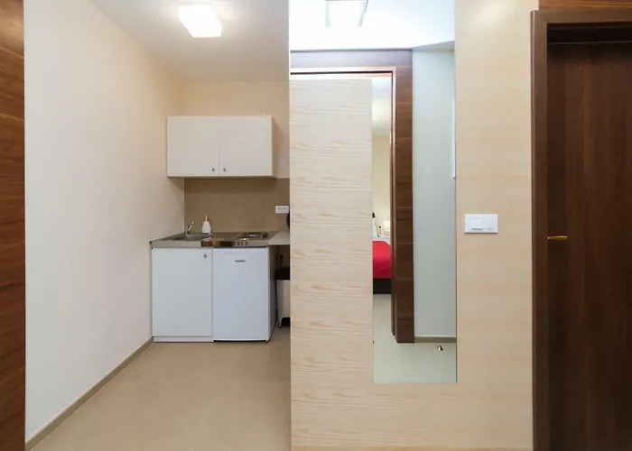 Main Street Apartmán *